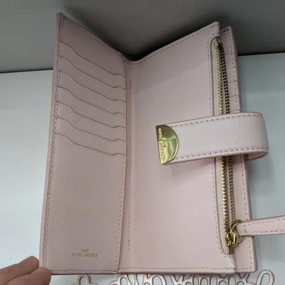 Marc Jacobs Wallet - Picture 5 of 6